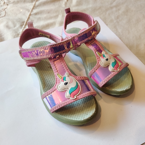 Girls Pink Iridescent sandals with Unicorn detail - Picture 1 of 6